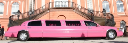 Lincoln Town Car pink